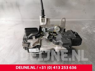 Volvo XC60 Deurslot Mechaniek 4Deurs rechts-achter O222493 foto 2