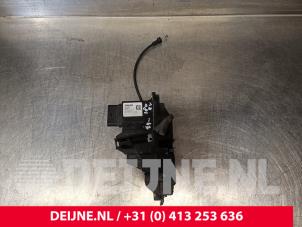 Volvo XC60 Front door lock mechanism 4-door, right O222496 photo 3