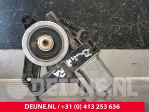 Gebruikte Motor electrisch raam Volvo XC60 I (DZ) 2.0 D4 16V Prijs € 50,00 Margeregeling aangeboden door van Deijne Onderdelen Uden B.V.