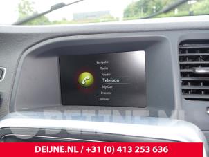 Gebruikte Display Interieur Volvo V60 I (FW/GW) 2.4 D6 20V AWD Twin Engine Plug-in Hybrid Prijs € 90,00 Margeregeling aangeboden door van Deijne Onderdelen Uden B.V.