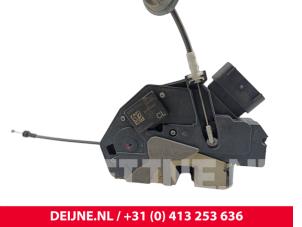 Volvo V60 Door lock mechanism 4-door, front left O222591 photo 2