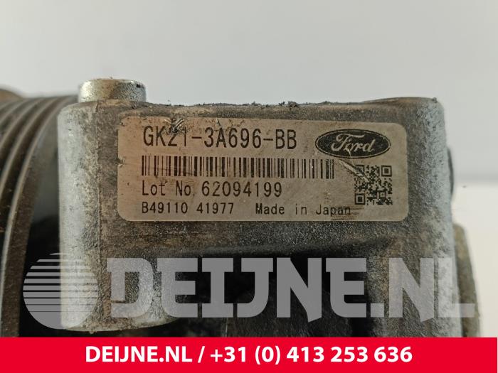 Stuurbekrachtiging Pomp van een Ford Transit Custom 2.0 TDCi 16V Eco Blue 170 2016