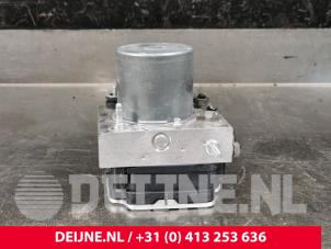 Gebruikte ABS Pomp Ford Transit E-Transit 68 kWh Prijs € 635,25 Inclusief btw aangeboden door van Deijne Onderdelen Uden B.V.