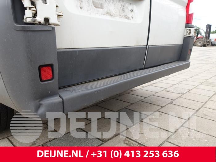 Peugeot Boxer Stoßstangenecke links hinten O222901