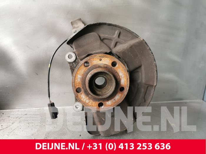 Volvo V70 Achsschenkel links vorne O222989