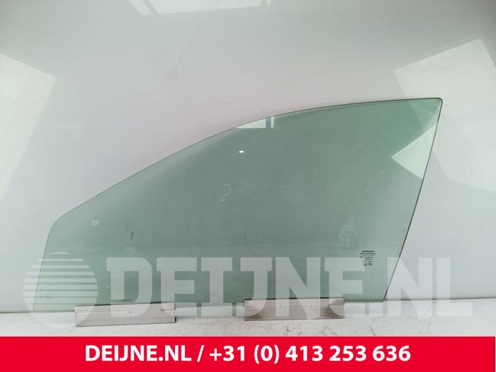 Volvo V70 Türscheibe 4-türig links vorne O223022
