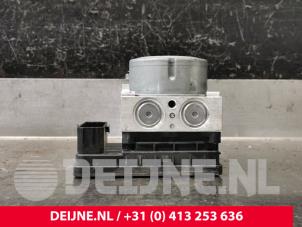 Volkswagen Caddy ABS pump O223062 photo 2