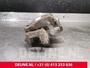 Volkswagen Caddy Remklauw (Tang) links-achter O223091 foto 2