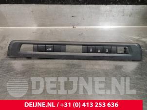 Gebruikte ESP Schakelaar Citroen Jumpy 2.0 Blue HDI 120 Prijs € 48,40 Inclusief btw aangeboden door van Deijne Onderdelen Uden B.V.