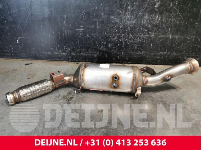 Nieuwe Roetfilter Mercedes Sprinter Prijs € 514,25 Inclusief btw aangeboden door van Deijne Onderdelen Uden B.V.