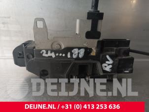 Volvo XC90 Front door lock mechanism 4-door, right O223425 photo 2