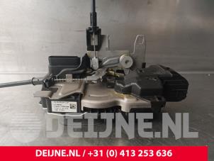Volvo XC90 Front door lock mechanism 4-door, right O223425 photo 3