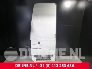 Gebruikte Deur achter Bus-Bestelauto Mercedes Sprinter 3,5t (906.63) 313 CDI 16V Prijs € 423,50 Inclusief btw aangeboden door van Deijne Onderdelen Uden B.V.