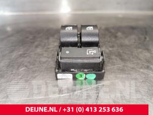 Gebruikte Elektrisch Raam Schakelaar Fiat Doblo Cargo (263) 1.3 D Multijet Prijs € 48,40 Inclusief btw aangeboden door van Deijne Onderdelen Uden B.V.