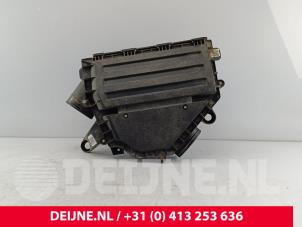 Gebruikte Luchtfilterhuis Fiat Doblo Cargo (263) 1.3 D Multijet Prijs € 42,35 Inclusief btw aangeboden door van Deijne Onderdelen Uden B.V.