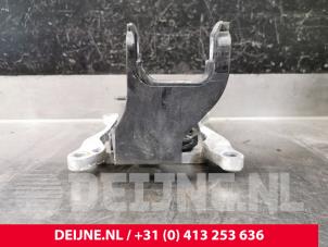 Gebruikte Aircopomp Steun Ford Transit E-Transit 68 kWh Prijs € 60,50 Inclusief btw aangeboden door van Deijne Onderdelen Uden B.V.