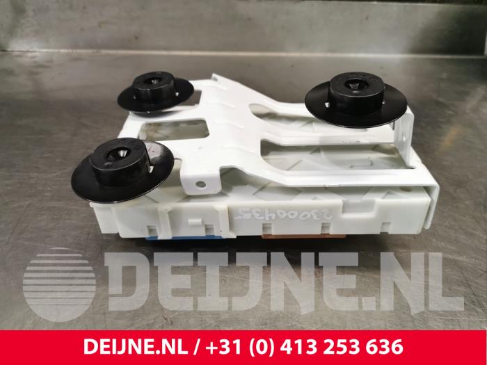 Central electronic module van een Volvo V40 (MV) 1.6 D2 2013