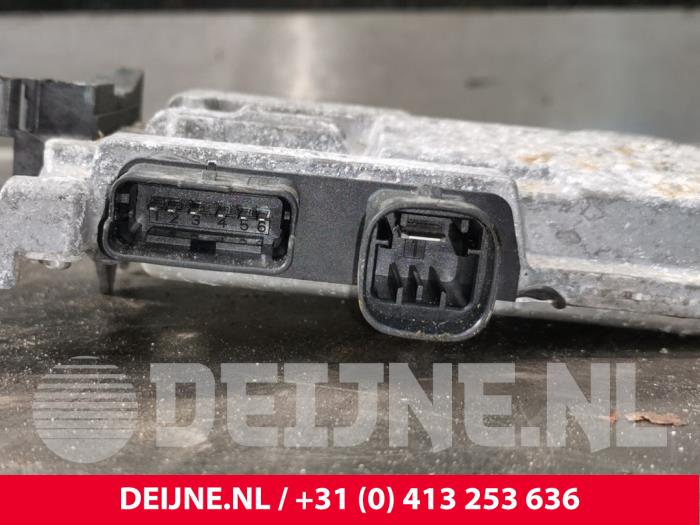 Gebruikte Start/Stop computer Peugeot Partner (GC/GF/GG/GJ/GK) 1.6 HDI 90 Prijs € 90,75 Inclusief btw aangeboden door van Deijne Onderdelen Uden B.V.