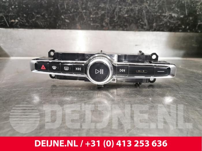 Volvo V90 Radiobedienfeld O223802