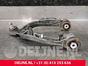 Gebruikte Draagarm Boven links-voor Tesla Model 3 Long Range AWD 75 kWh Prijs € 272,25 Inclusief btw aangeboden door van Deijne Onderdelen Uden B.V.