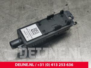 Tesla Model 3 Camera voorzijde O223827 foto 2