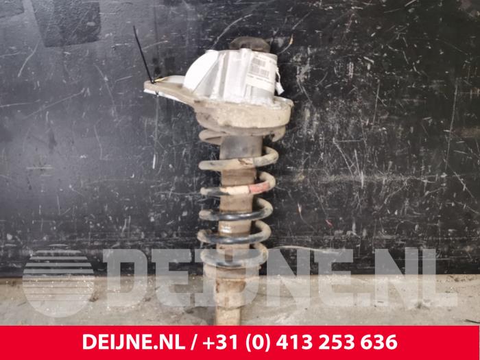 Volvo V70 Stoßdämpfer rechts hinten O223856