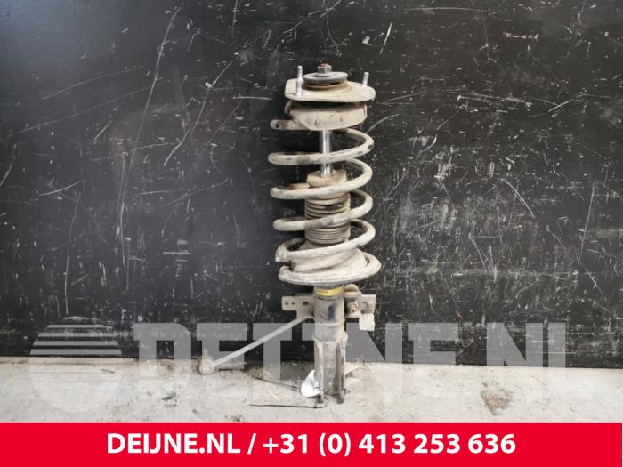 Volvo V70 Stoßdämpferstrebe links vorne O223892