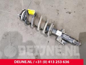 Gebruikte Schokdemperpoot rechts-voor Ford Transit 2.0 TDCi 16V Eco Blue 130 RWD Prijs € 121,00 Inclusief btw aangeboden door van Deijne Onderdelen Uden B.V.