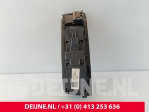 Volvo V40 Electric window switch O224171 photo 2