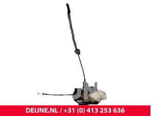 Volvo V40 Deurslot Mechaniek 4Deurs rechts-achter O224211 foto 2