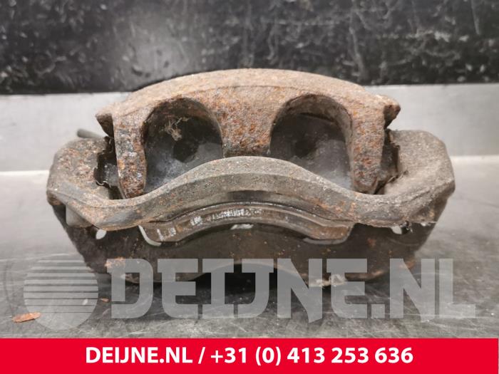 Mercedes Sprinter Remklauw (Tang) links-voor O224244