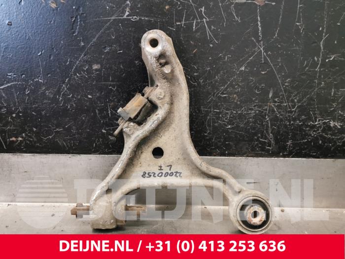 Volvo S60 Draagarm onder links-voor O224246