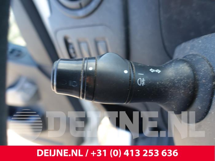 Opel Movano Steering column stalk O224422