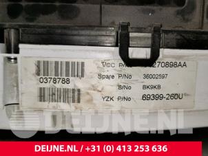 Volvo V70 Kilometerteller KM O224577 foto 4