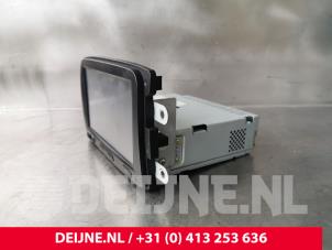 Opel Vivaro Display Multi Media regelunit O224687 foto 2