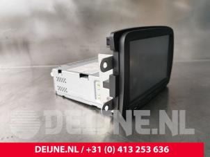 Opel Vivaro Display Multi Media regelunit O224687 foto 3