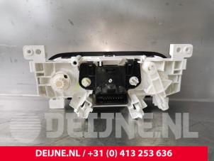 Opel Vivaro Heater control panel O224696 photo 2
