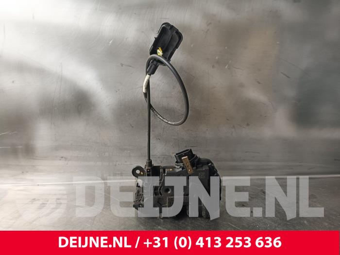 Opel Vivaro Deurslot Mechaniek 2Deurs rechts O224732