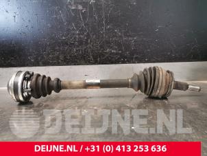 Gebruikte Steekas links-voor Volkswagen Transporter T5 2.0 TDI DRF Prijs € 90,75 Inclusief btw aangeboden door van Deijne Onderdelen Uden B.V.