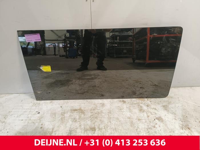 Volkswagen Transporter Ruit Laaddeur zijkant O224873