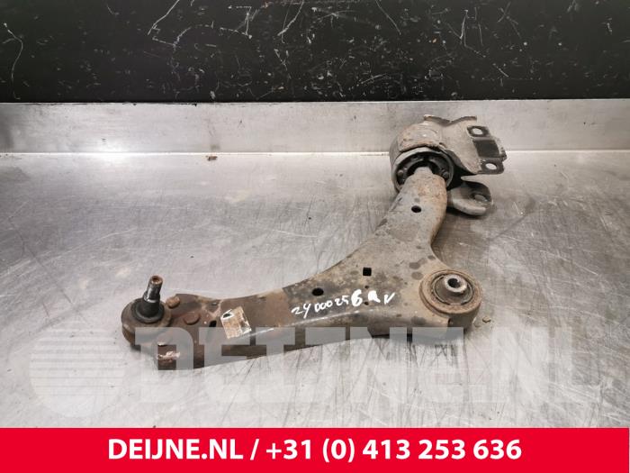 Volvo V70 Querlenker unten rechts vorne O225171