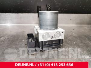 Gebruikte ABS Pomp Volvo XC40 (XZ) 1.5 T2 12V Prijs € 275,00 Margeregeling aangeboden door van Deijne Onderdelen Uden B.V.