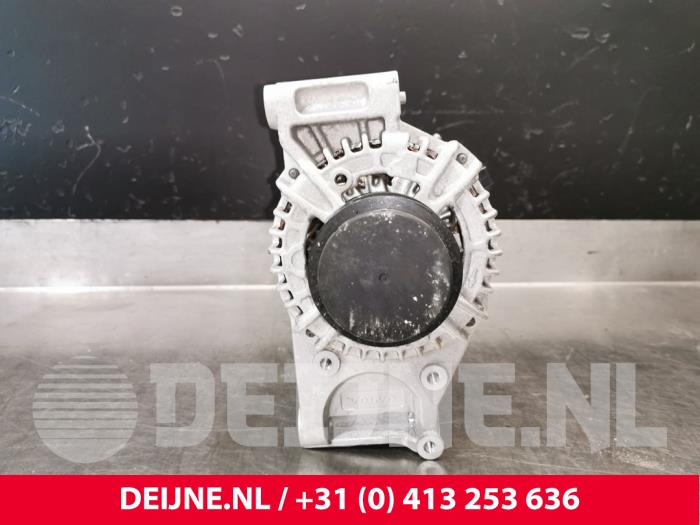 Gebruikte Dynamo Volvo XC40 (XZ) 1.5 T2 12V Prijs € 175,00 Margeregeling aangeboden door van Deijne Onderdelen Uden B.V.