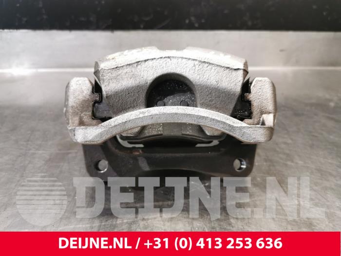 Volvo XC40 Remklauw (Tang) links-voor O225335