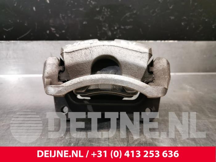 Volvo XC40 Remklauw (Tang) rechts-voor O225337