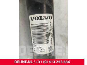 Volvo V60 Achsschenkel rechts vorne O225402 foto 3