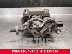 Volvo V60 Remklauw (Tang) links-achter O225413 foto 3
