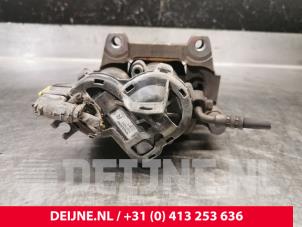 Volvo V60 Rear brake calliper, right O225415 photo 3