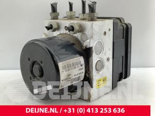 Volvo V70 ABS pump O225468 photo 2