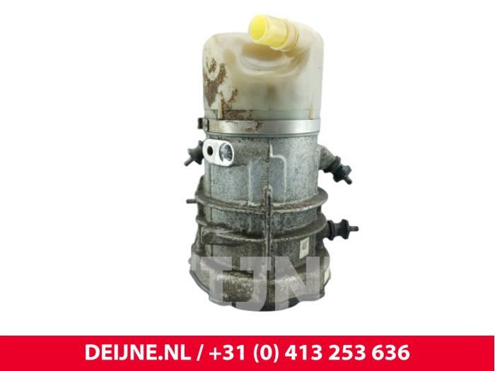 Gebruikte Pomp Servo Volvo V70 (BW) 2.0 D3 20V Prijs € 75,00 Margeregeling aangeboden door van Deijne Onderdelen Uden B.V.